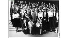 Выпуск 1991 года  11 кл А и Б, кл..рук. Кузнецова Е.И. и Цветкова М.В.